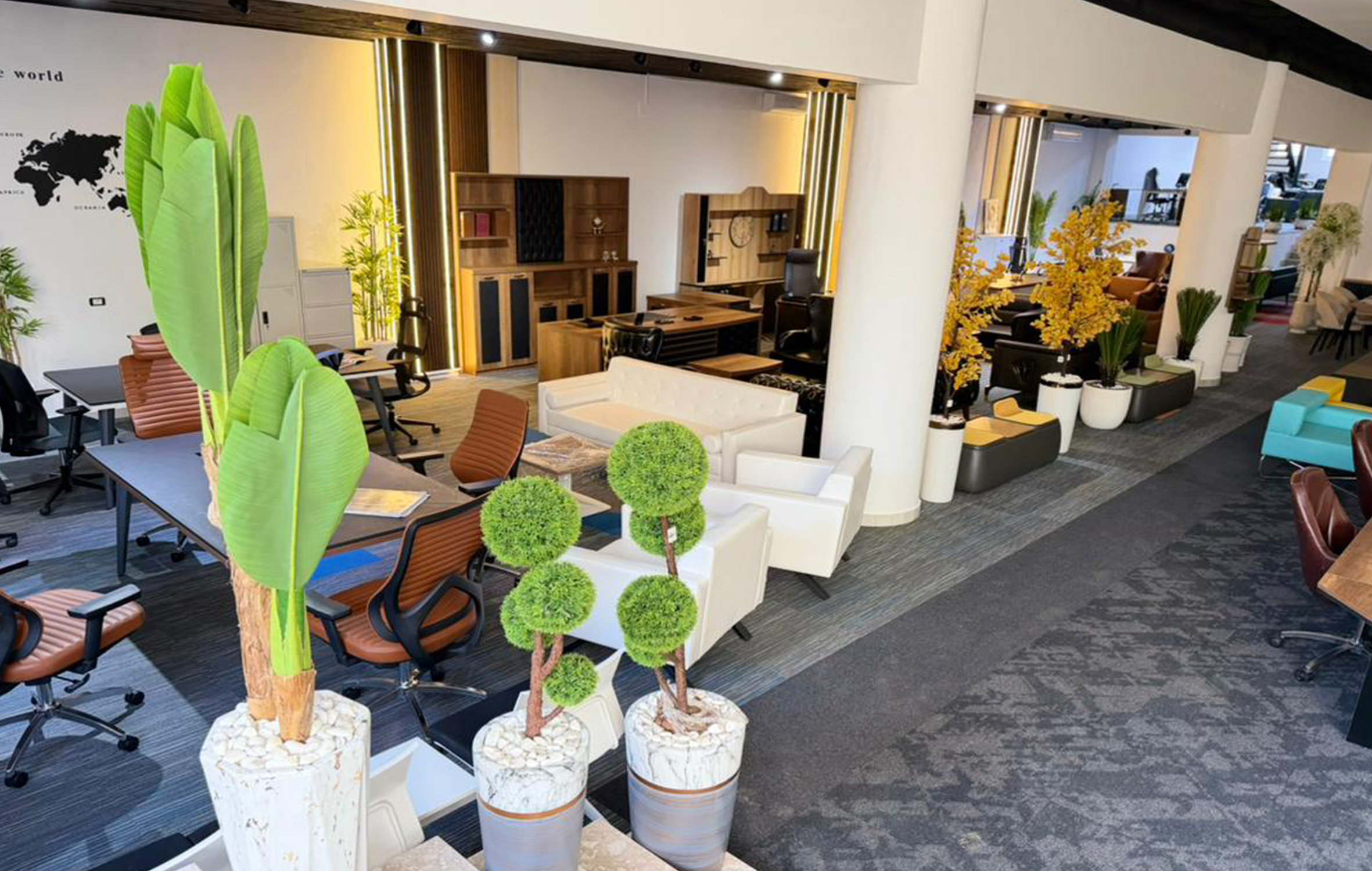 منتجات غذائية متنوعة